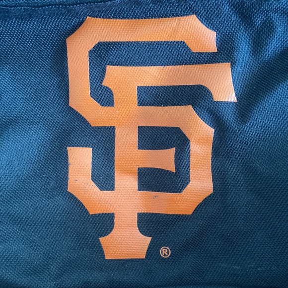 SF Giants Black Backpack with ‘SF’ Logo - Picture 5 of 9